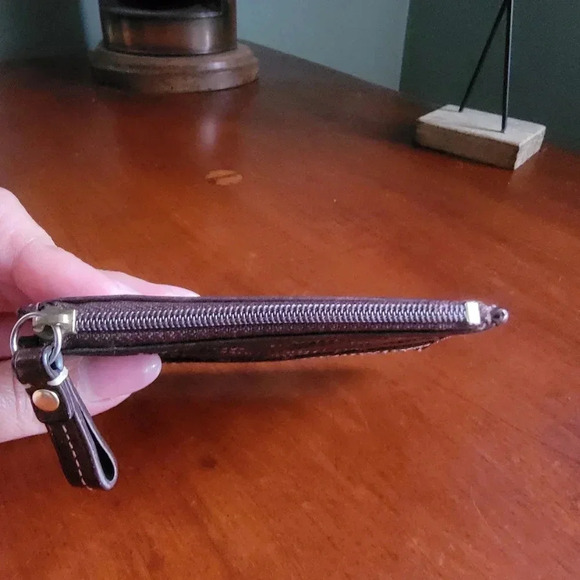 Coach Hamptons Embossed Stitched Signature Brown Leather Card Case with Keyring - Picture 6 of 14